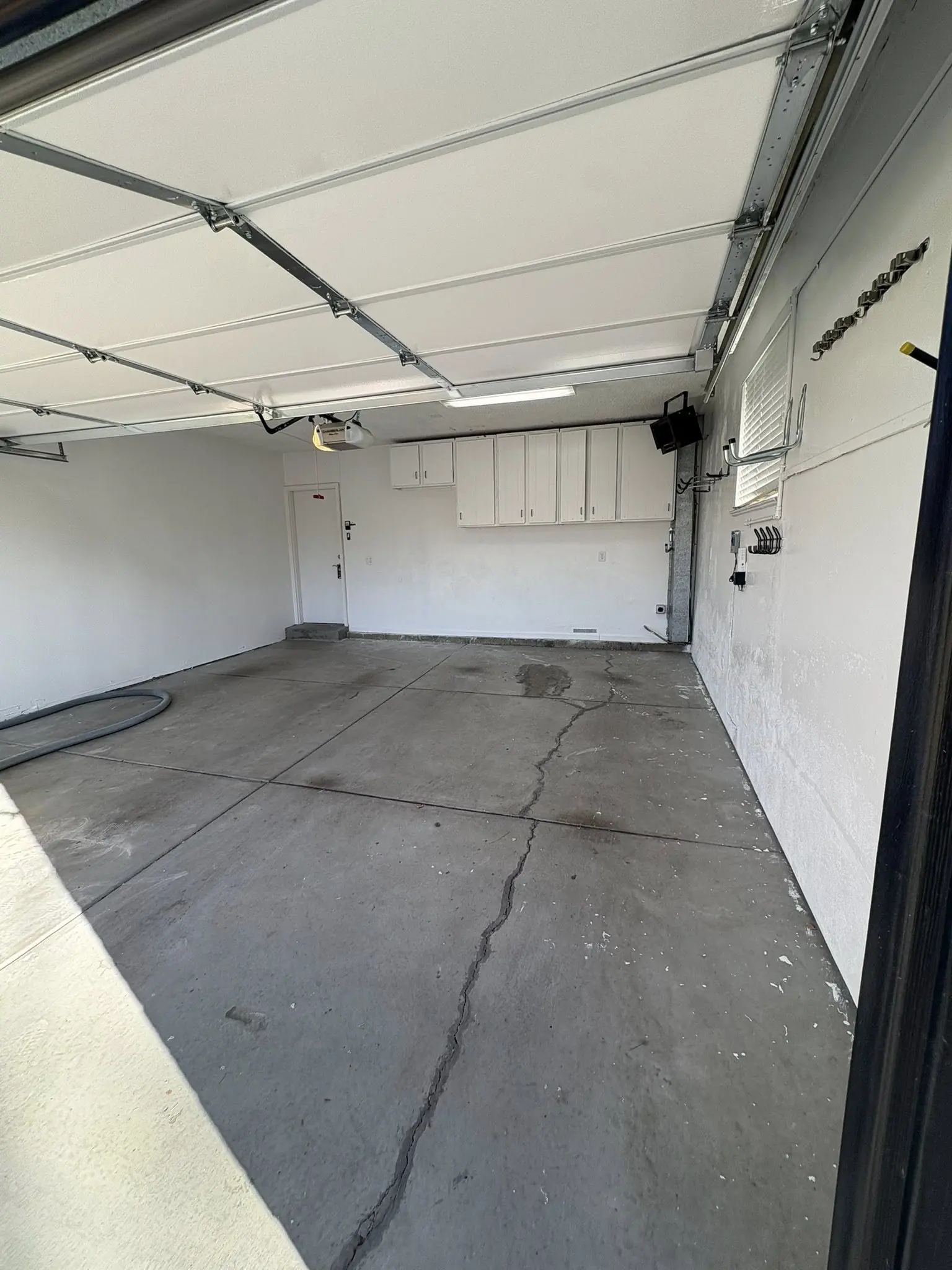 Flake epoxy garage floor near Ken Caryl Ranch